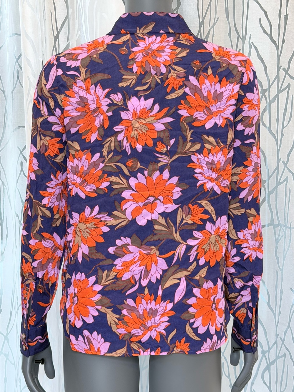 Anthropologie Maeve Paradigm Silk Buttondown Floral Blouse Navy Multi Size 8 NWT - Picture 8 of 16